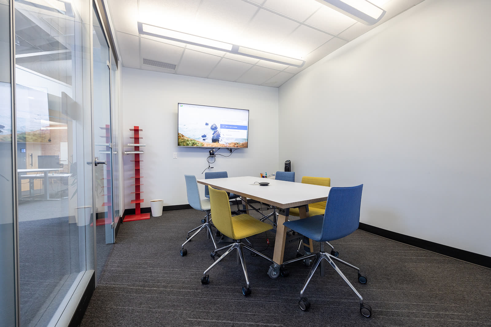 Mavericks private office suite